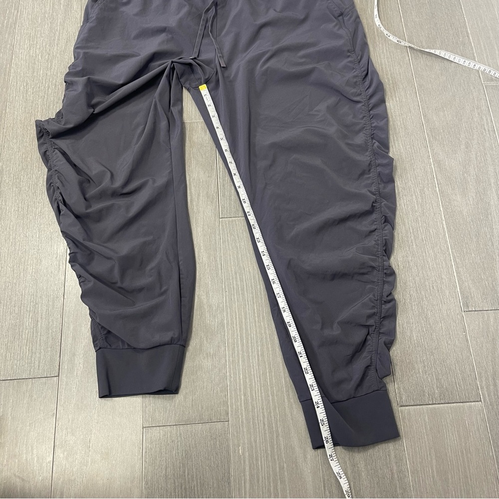Athleta Attitude Pant Ruched Jogger Gray 384001 Size 14 Yoga Dance Travel Gym - Picture 12 of 12